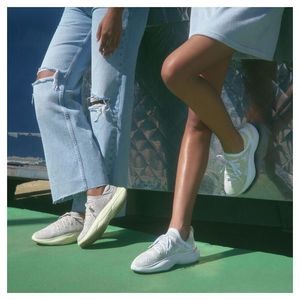 New SOREL Women's Explorer Blitz Stride Lace Sneakers Size Us7